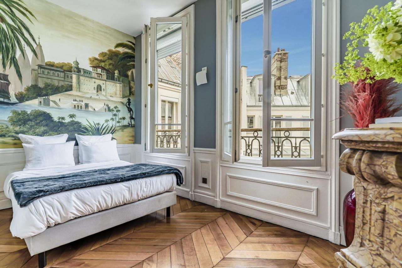 Magnificent Luxury Penthouse Apartment In A Prestigious Neighborhood Of Paris With A Eiffel Tower View From Balcony Short Walk To Palais Galliera And Avenue Montaigne Fashion Stores Екстериор снимка