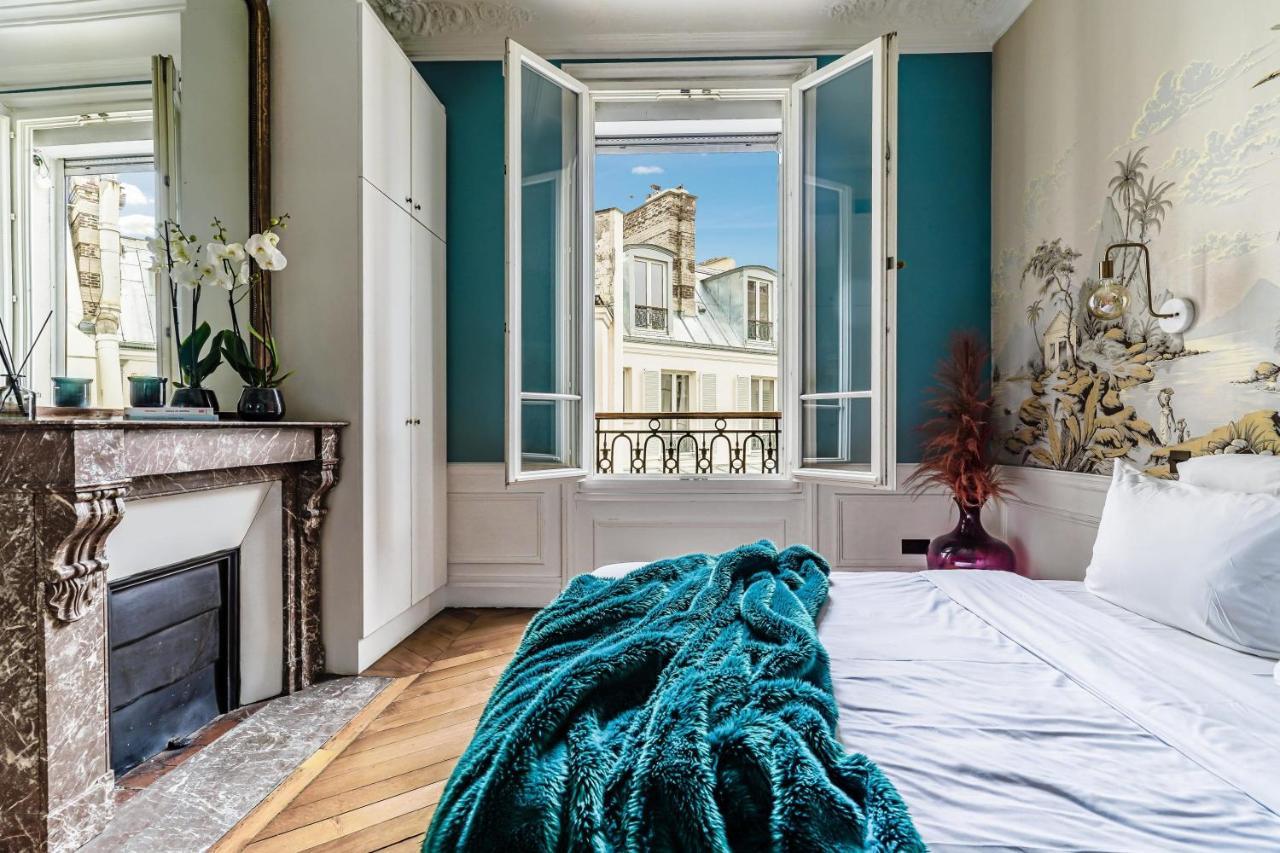 Magnificent Luxury Penthouse Apartment In A Prestigious Neighborhood Of Paris With A Eiffel Tower View From Balcony Short Walk To Palais Galliera And Avenue Montaigne Fashion Stores Екстериор снимка