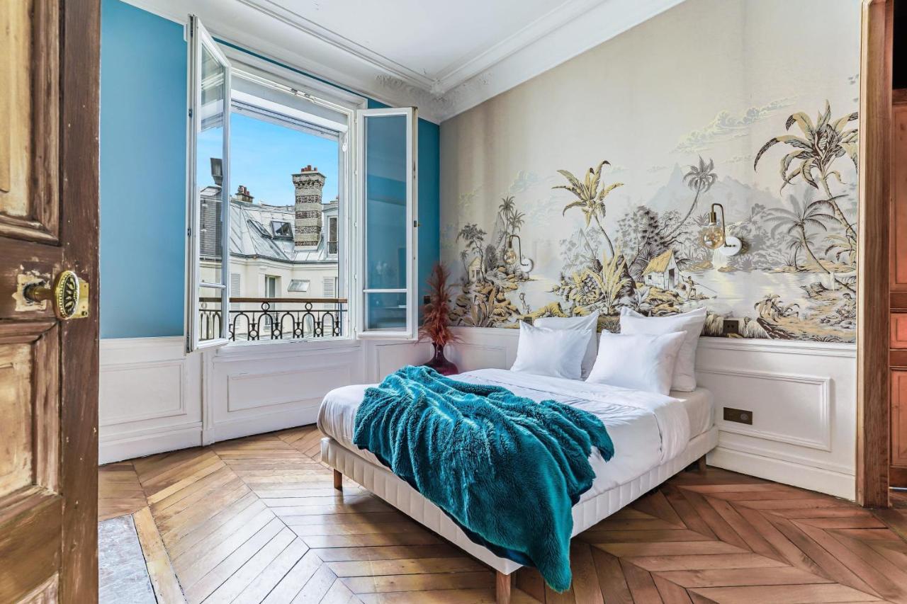 Magnificent Luxury Penthouse Apartment In A Prestigious Neighborhood Of Paris With A Eiffel Tower View From Balcony Short Walk To Palais Galliera And Avenue Montaigne Fashion Stores Екстериор снимка